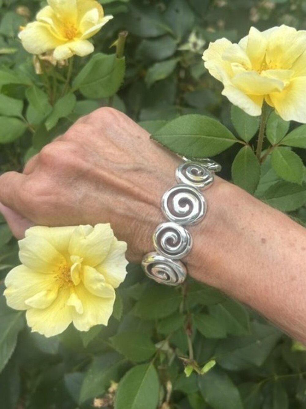 BRIGHTON “VERTIGO” Silver Swirl Hinged BRACELET